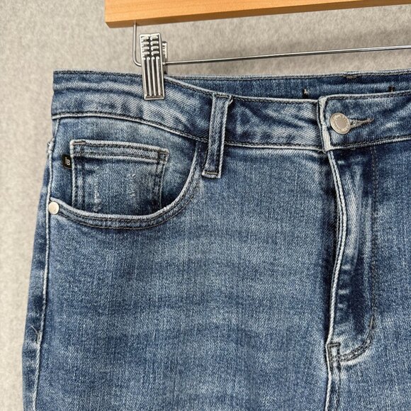 Judy Blue Mid Rise Demi Crop Bootcut Jeans Size 15/32 Medium Wash Stretch Casual - Picture 2 of 14